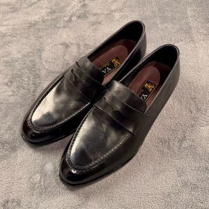 Yaly Couture Bespoke Sleek Black Leather Men's Loafers